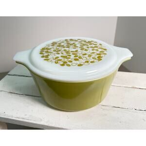 Pyrex 1.5 Qt Retro Round Casserole 474 Verde Green - VTG Olives Pattern Lid